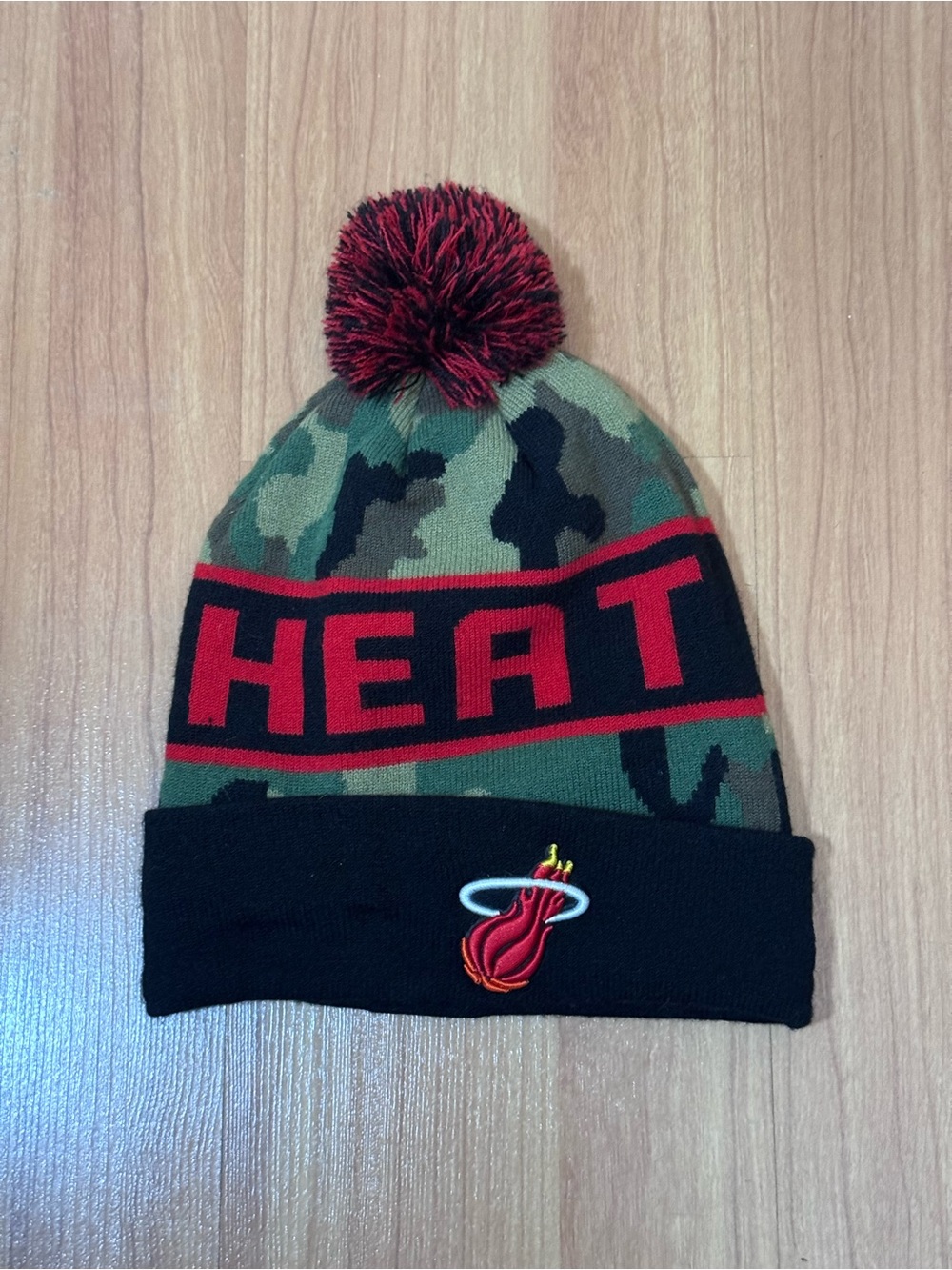 New Era Miami Heat NBA Hardwood Classics Camo Pom Beanie